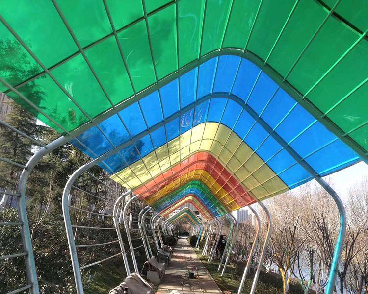 Polycarbonate colour 